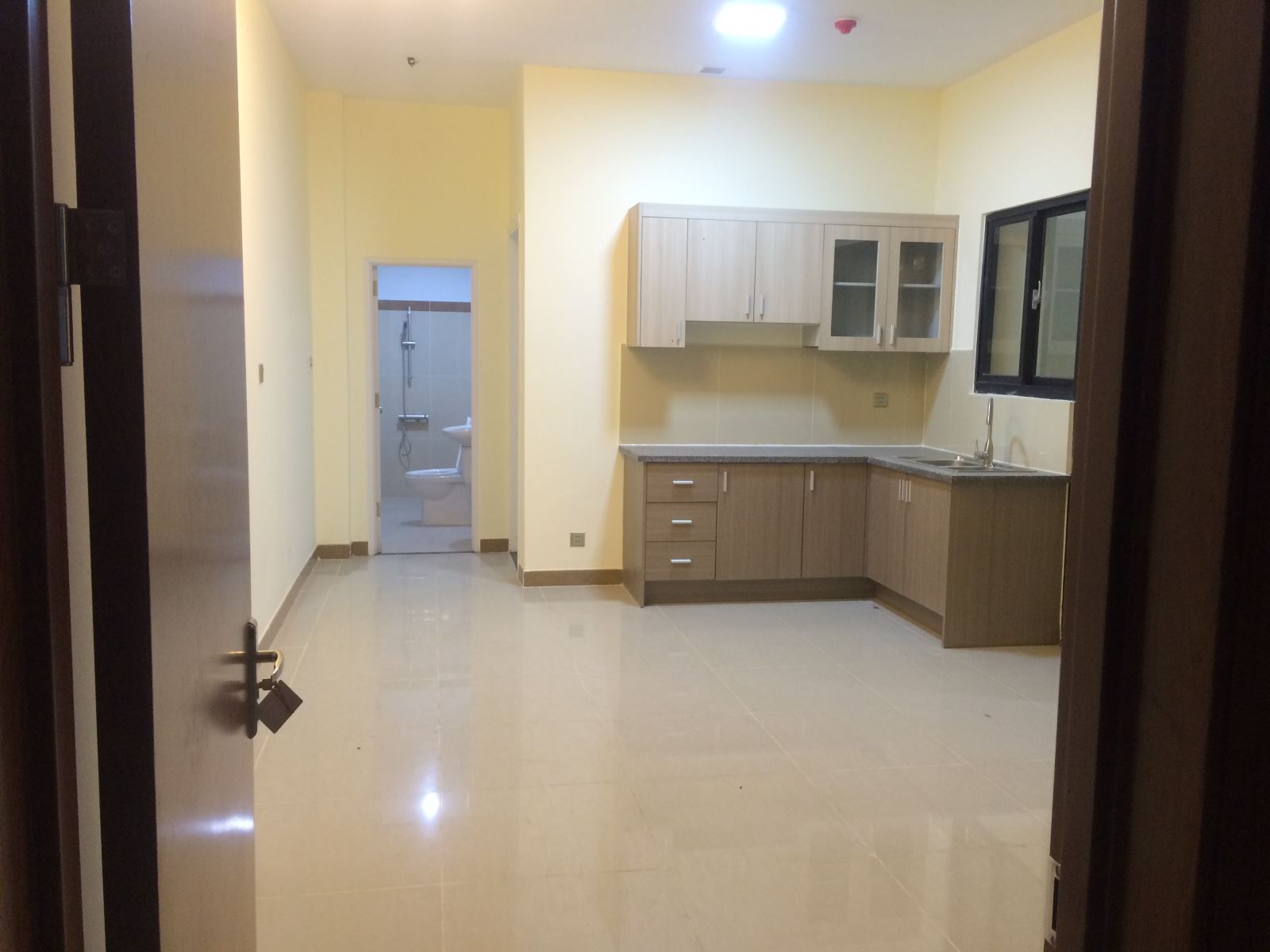 Cho thuê căn hộ mới 100% gần Coop Mart Phú Thọ Q11, giá 7.5tr, miễn TG
